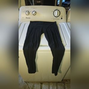 HUE brand leggings